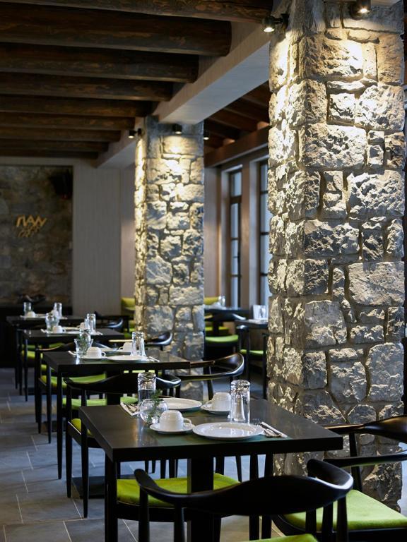 Art Mainalon Hotel Vytina Exterior foto